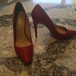 Red Pumps